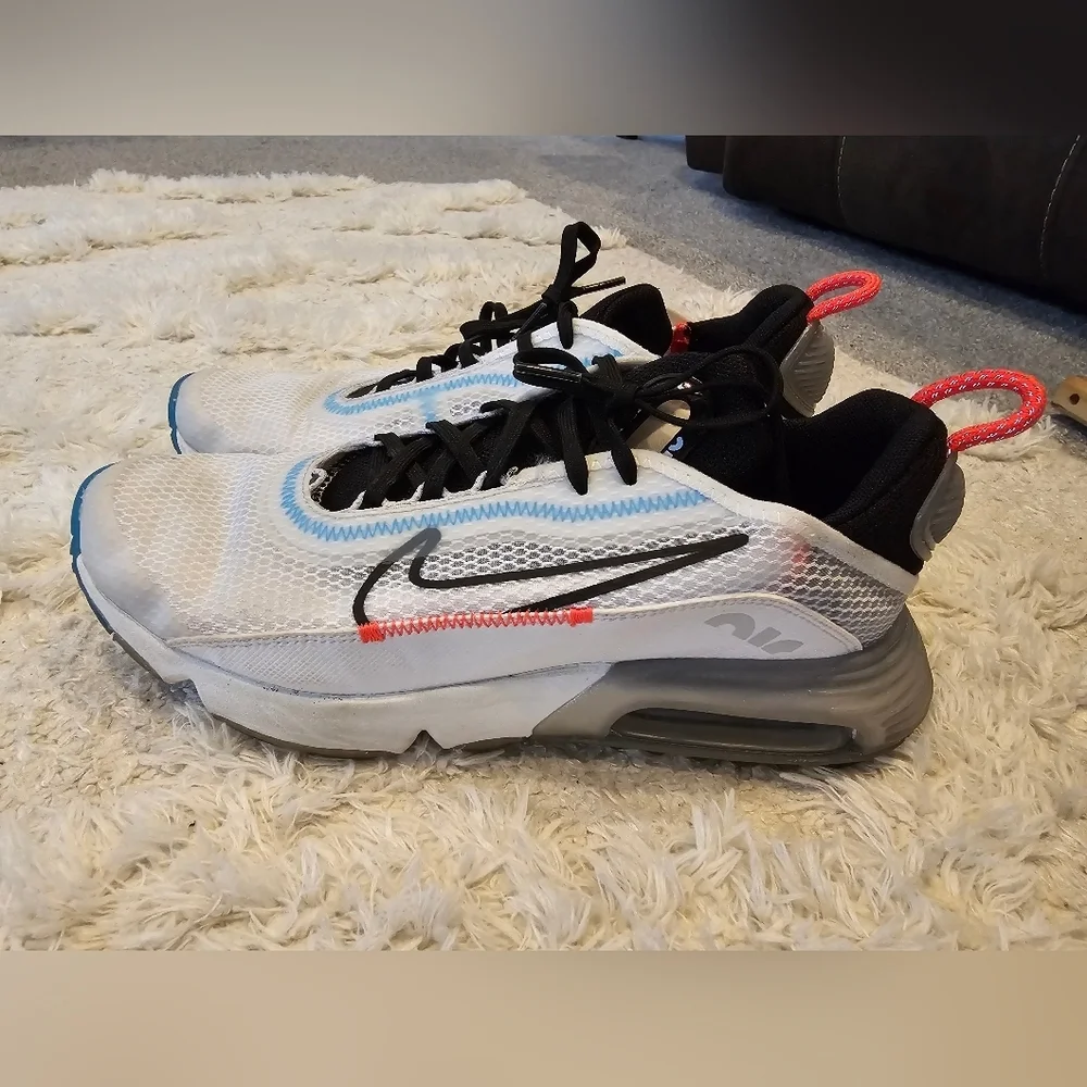 Nike Air Max Size 6.5Y Very good pre-loved condition